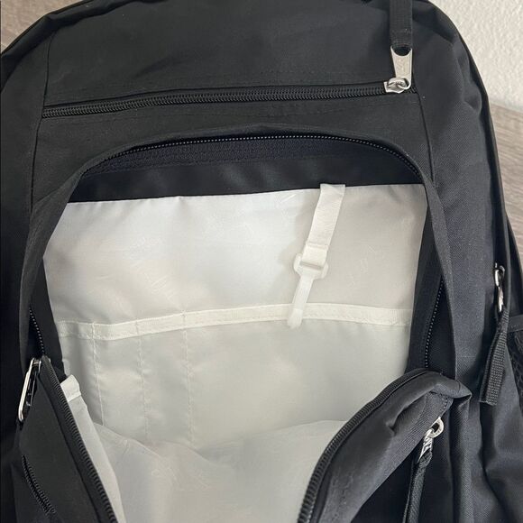 New Jansport Backpack - Picture 6 of 6